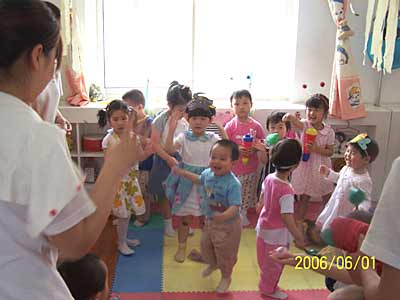 红黄蓝防化园宝宝欢乐过六一(图)__亲子中心_