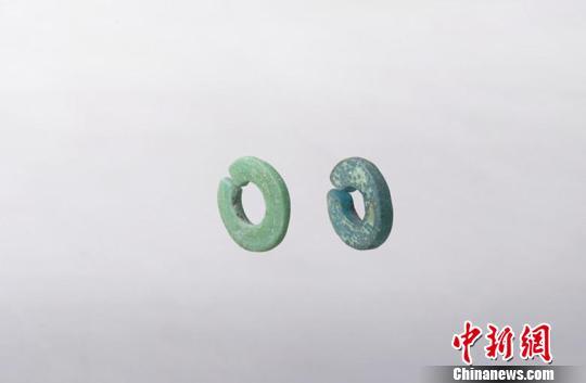古玻璃耳饰集中亮相上海玻璃博物馆