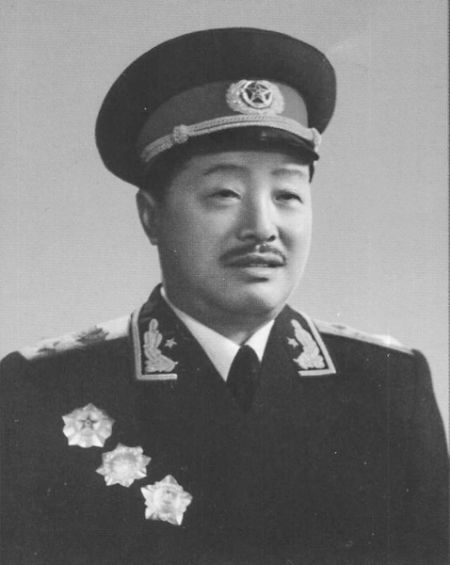 钩沉:张春桥为何抵制毛泽东给贺龙平反