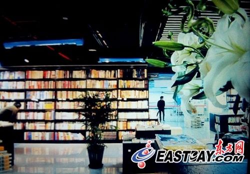 名家讲座开进申城书店 季风书园推新招吸引读