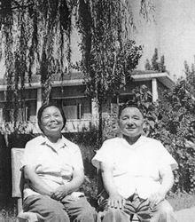 20世纪70年代，邓小平和卓琳在北京花园村住地