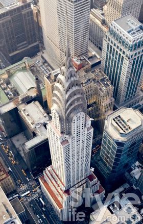 6. 克莱斯勒大厦(The Chrysler Building),是汽车制造业在美 国辉煌的标记。 6. 克莱斯勒大厦(The Chrysler Building),是汽车制造业在美 国辉煌的标记。