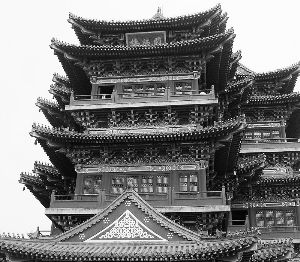 建成于2001年的南京阅江楼只有11岁。 建成于2001年的南京阅江楼只有11岁。