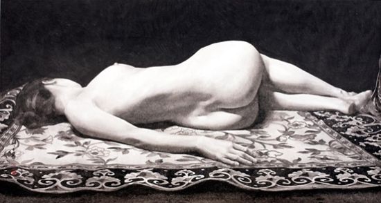 躺在花毯上的女人体 ( 水墨宣纸, 立轴,170x91cm, 2010年) 躺在花毯上的女人体 ( 水墨宣纸, 立轴,170x91cm, 2010年)