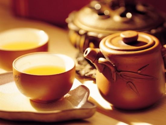 中国富人中，最受欢迎的休闲活动是旅行、读书和品茶。