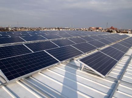东京计划利用屋顶大幅提高太阳能发电能力|太