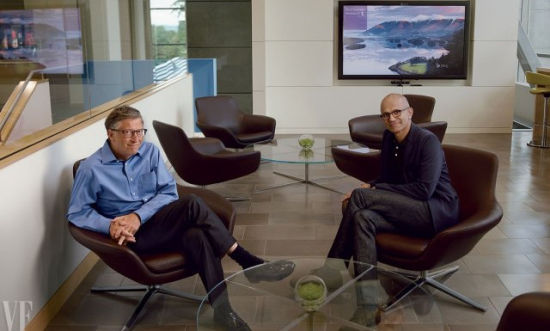 微软创始人之一比尔-盖茨和现任CEO纳德拉(新浪美股 资料图)