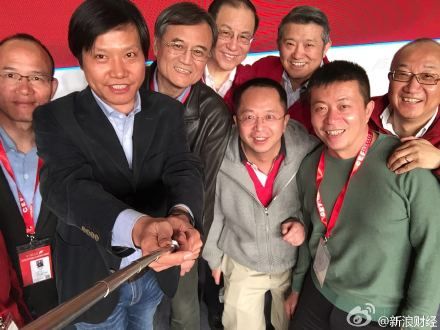 中国最有钱的人竟也爱自拍 就是这么任性|亚布