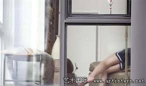 阿恩·史云逊(Arne Svenson)“邻居(The Neighbors)" 系列作品之一(2012) 图片来源：arnesvenson.com