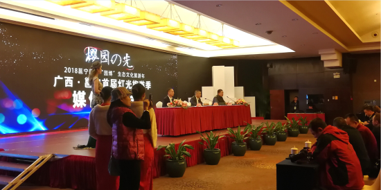 一场唯美的灯光盛宴让全城疯狂打CALL