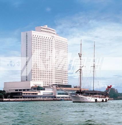白天鹅宾馆:我国第一家五星级涉外酒店
