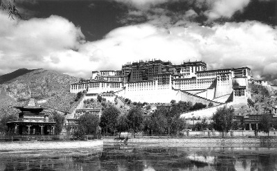 布达拉宫历史简介中英文 U2914P308T10D7F261DT20090808231353.jpg