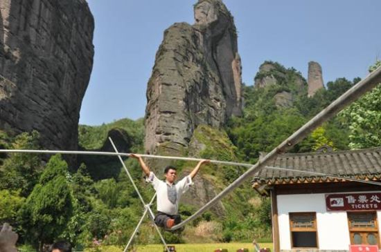 赛买提·艾山情缘崀山:保护世界遗产从我做起