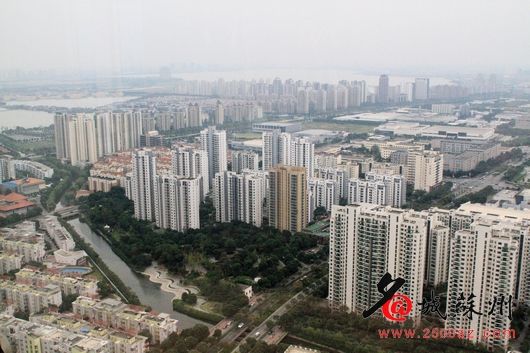 网记登上苏州之巅 环球188上俯瞰园区之美(组图)