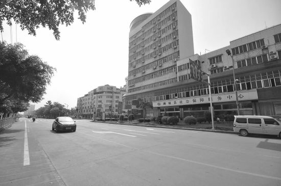 柳州全民“创卫” 城乡变美