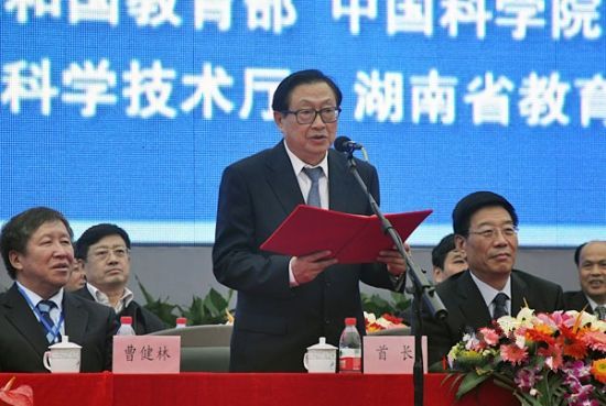全国人大常委会副委员长华建敏宣布开幕。 2012中国长沙科技成果转化交易会隆重开幕