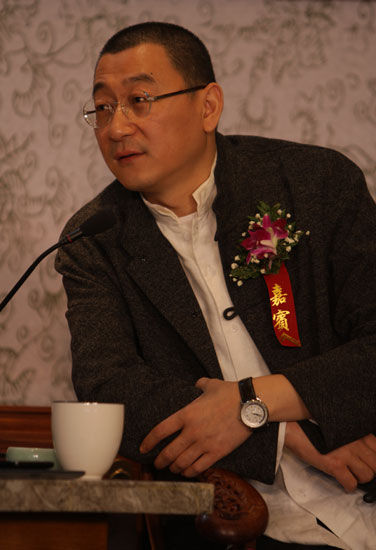 成都市规划管理局巡视员万钧先生 万钧:成都宽窄巷子传承一种文化
