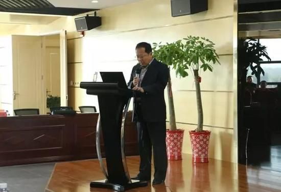 研讨会现场领导讲话 和林格尔县首届大数据政务管理研讨会顺利召开