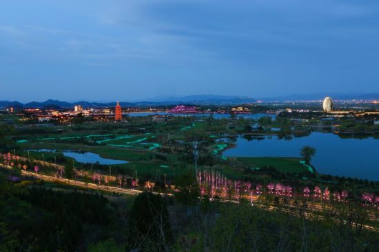 会都夜色 雁栖湖:“一带一路”国际合作高峰论坛主会场