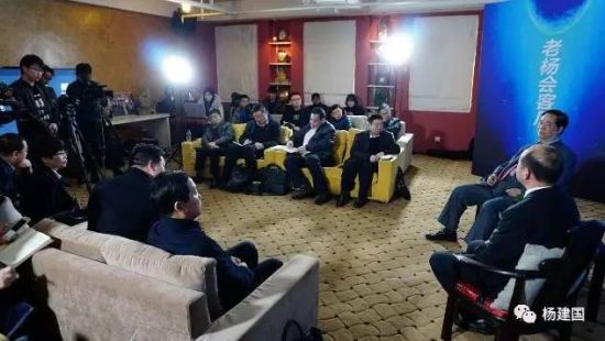 河南电视台新农村频道专题报道 杨建国对话陈锡添:河南追上深圳 要靠思想解放和本土企业