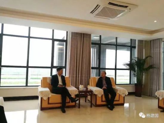 杨建国与虞城县委书记朱东亚谈话 虞城和自贸区发生联动