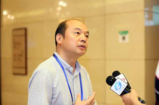 本文作者杨建国接受媒体采访谈河南物流转型 杨建国:打造现代国际物流中心 河南需解决四大痛点