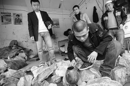 玉器村有个潜规则:仿古技术师徒相授不外传(2)