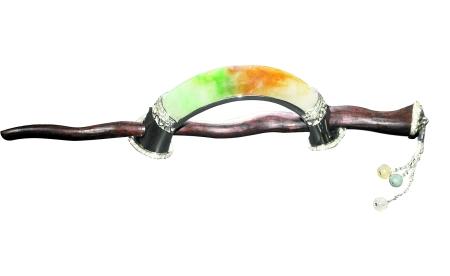 刘关张三色鸡血石对章亮相