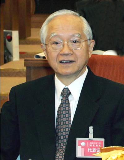 吴敬琏:国务院发展研究中心研究员