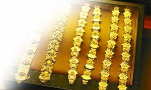 金价上涨点燃投资热情 卖场每天销售30公斤(图)
