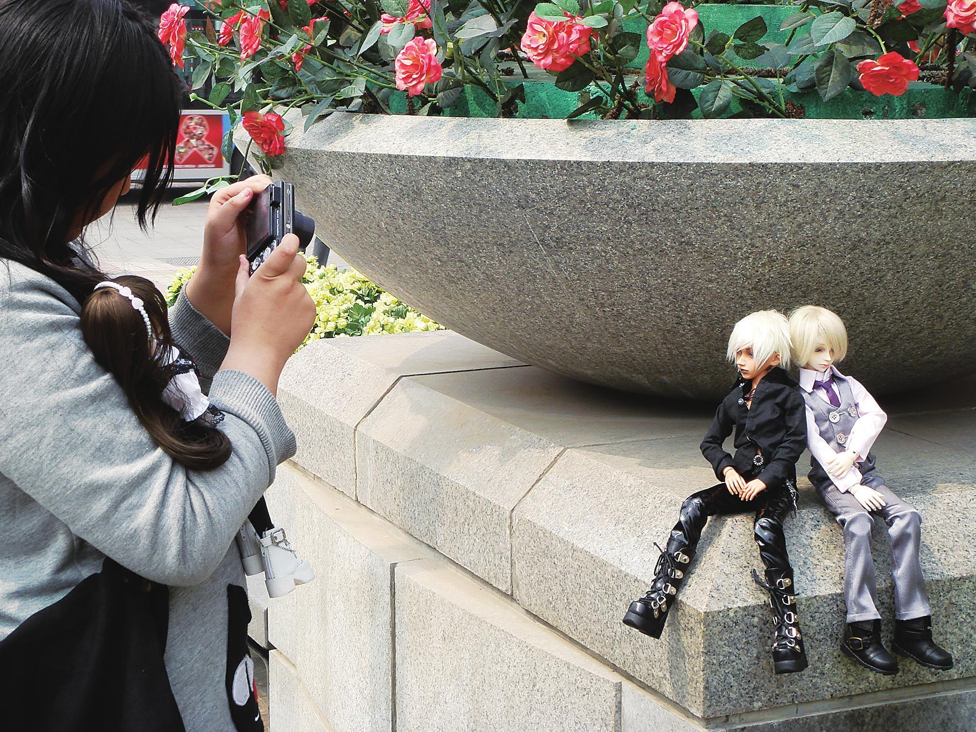 爱做“娃娘”的90后女孩_滚动新闻_新浪财经_新浪网