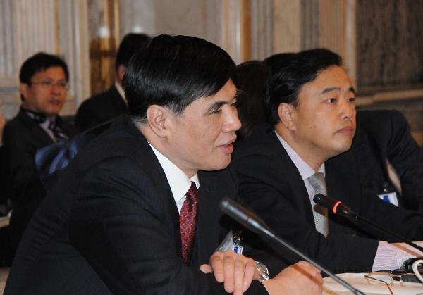 中美投资论坛第三次会议在华盛顿召开