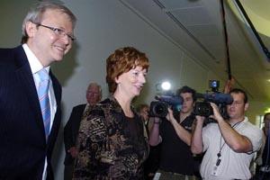 【观世界】图说陆克文与朱莉娅·吉拉德(1)_滚