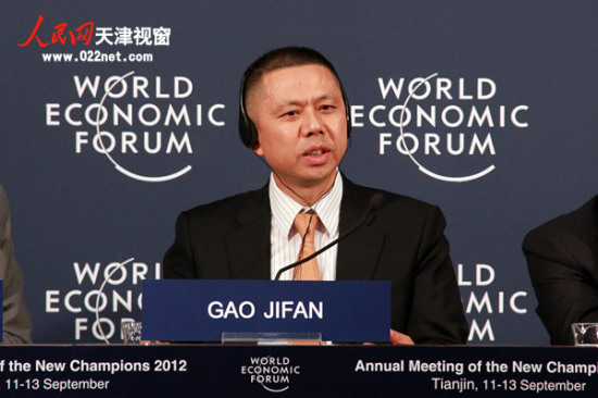 　　天合光能集团董事长高纪凡在发布会上发言（摄影：焦若玉）