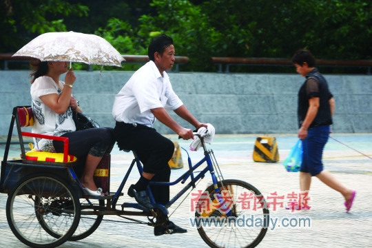 深圳拟引进11座微型公交车打击非法营运(图)