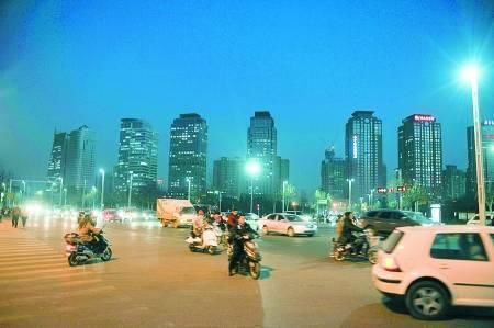 郑州郑东新区居民驳斥美媒“鬼城”说