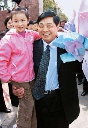 专家解读个性官员现象