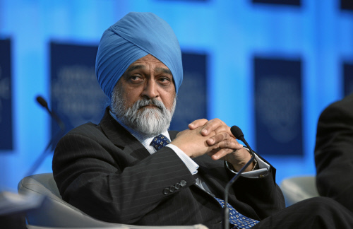 图文:印度计划委员会副主席蒙特克_会议讲座