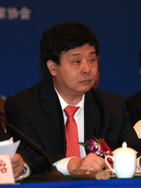 图文:国家外汇管理局副局长邓先宏_会议讲座