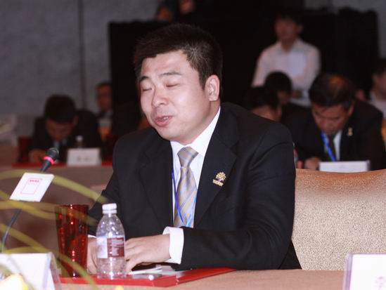 图文:山西证券副总裁乔俊峰_会议讲座