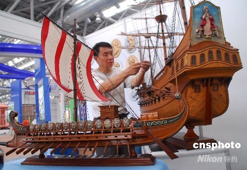 首届中国旅游纪念品创意大会在安徽举行_滚动