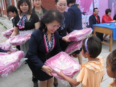 玫琳凯粉红书包项目启动