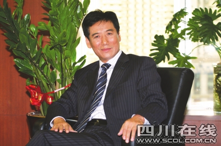 大连银行行长王劲平:开业仪式简单点,钱捐给灾