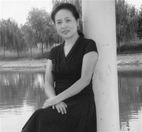 ͼ�ģ�ĬĬ��רע��Ҷ����ҵ