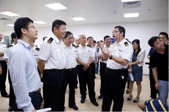 吕滨在广州海关黄埔海关开展调研图