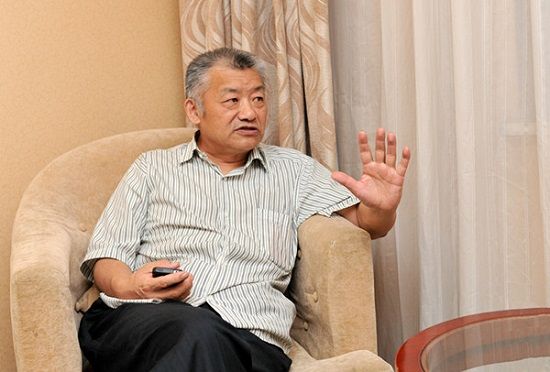 江西高院副院长郭兵看望东京审判大法官梅汝璈