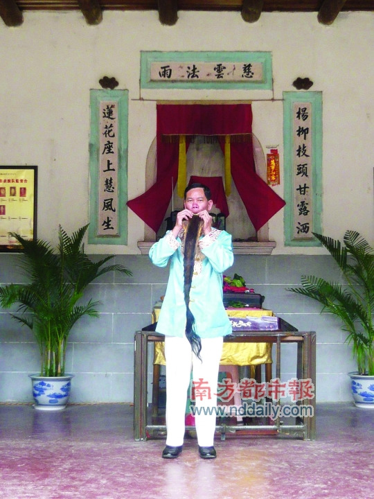 带着书香走进客家土楼(组图)