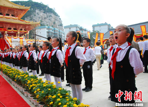 广西柳州文庙举行重建后首次祭孔大典(组图)