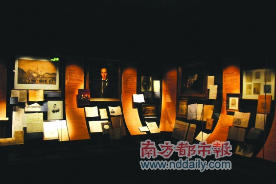 欧登塞:每个角落都刻上了安徒生印记(组图)