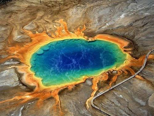冬季温泉奇观 全世界7大泡澡天堂(组图)